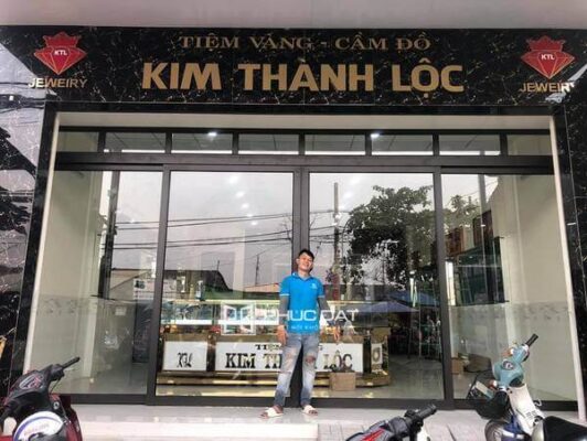 Công trình cửa trượt quay Zhongkai 4 cánh tiệm vàng Kim Thành Lộc - Bình Chánh