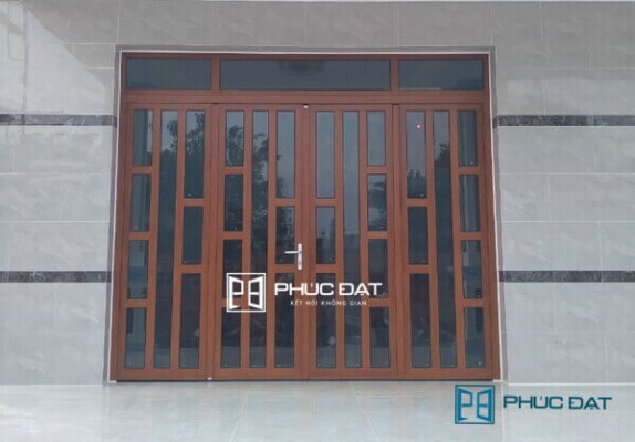 Công trình cửa nhôm Xingfa vân gỗ & tủ bếp hợp kim thi công tại Bình Chánh, TPHCM