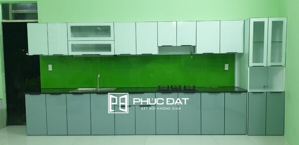 Công trình tủ bếp hợp kim cánh kính cao cấp lắp đặt tại Long Thành, Đồng Nai